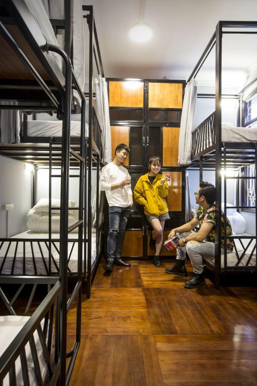 The Chi Novel Hostel Hanoi Exterior photo